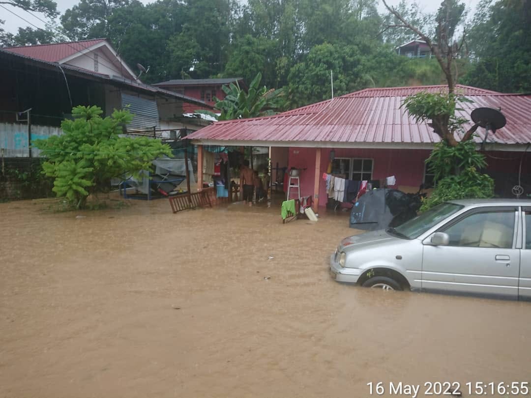 Flood Situation Improves In Hulu Selangor Evacuees At Relief Centre