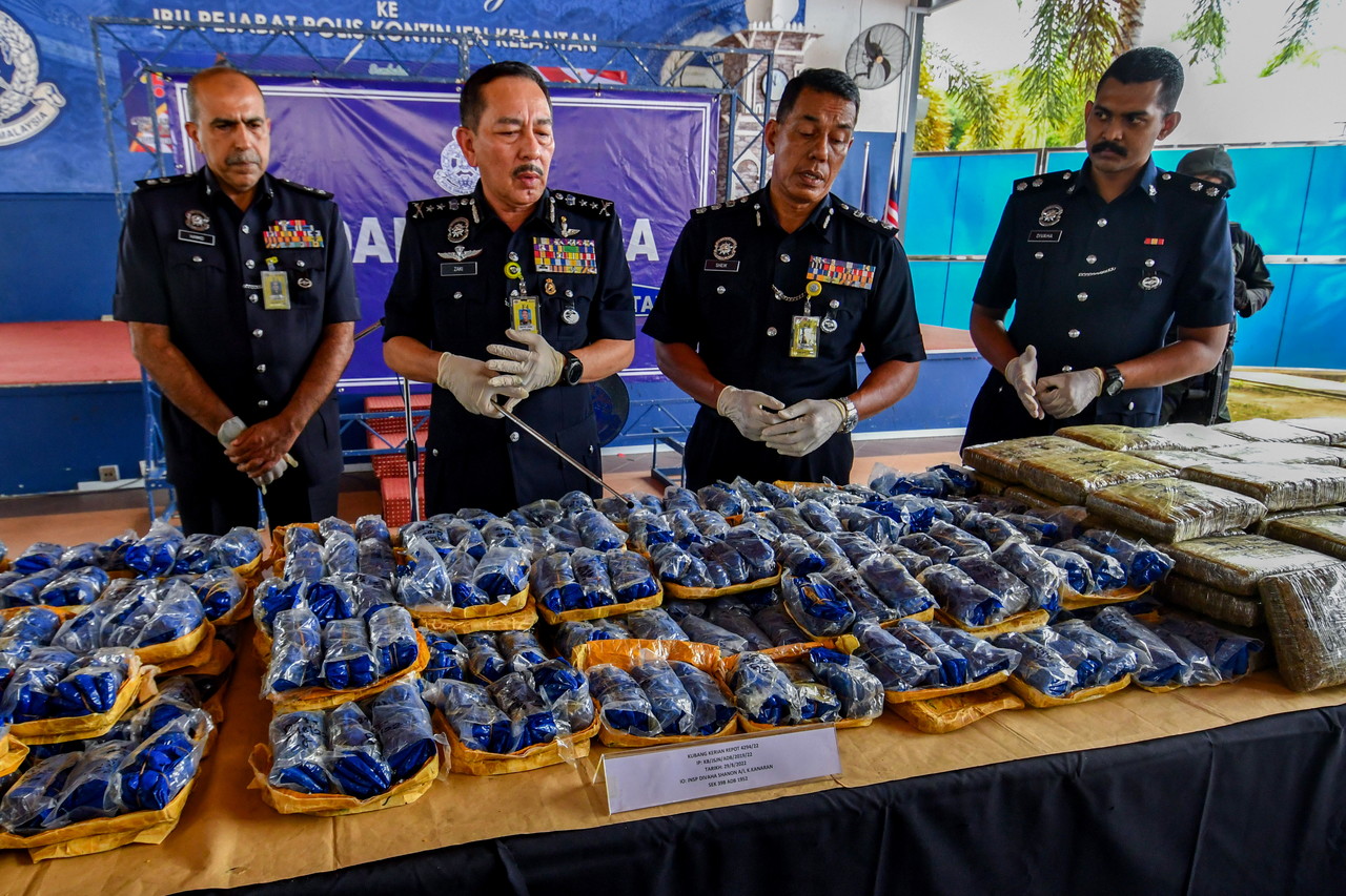 Cops Nab Five Men Seize Drugs Worth Rm Mln Selangor Journal