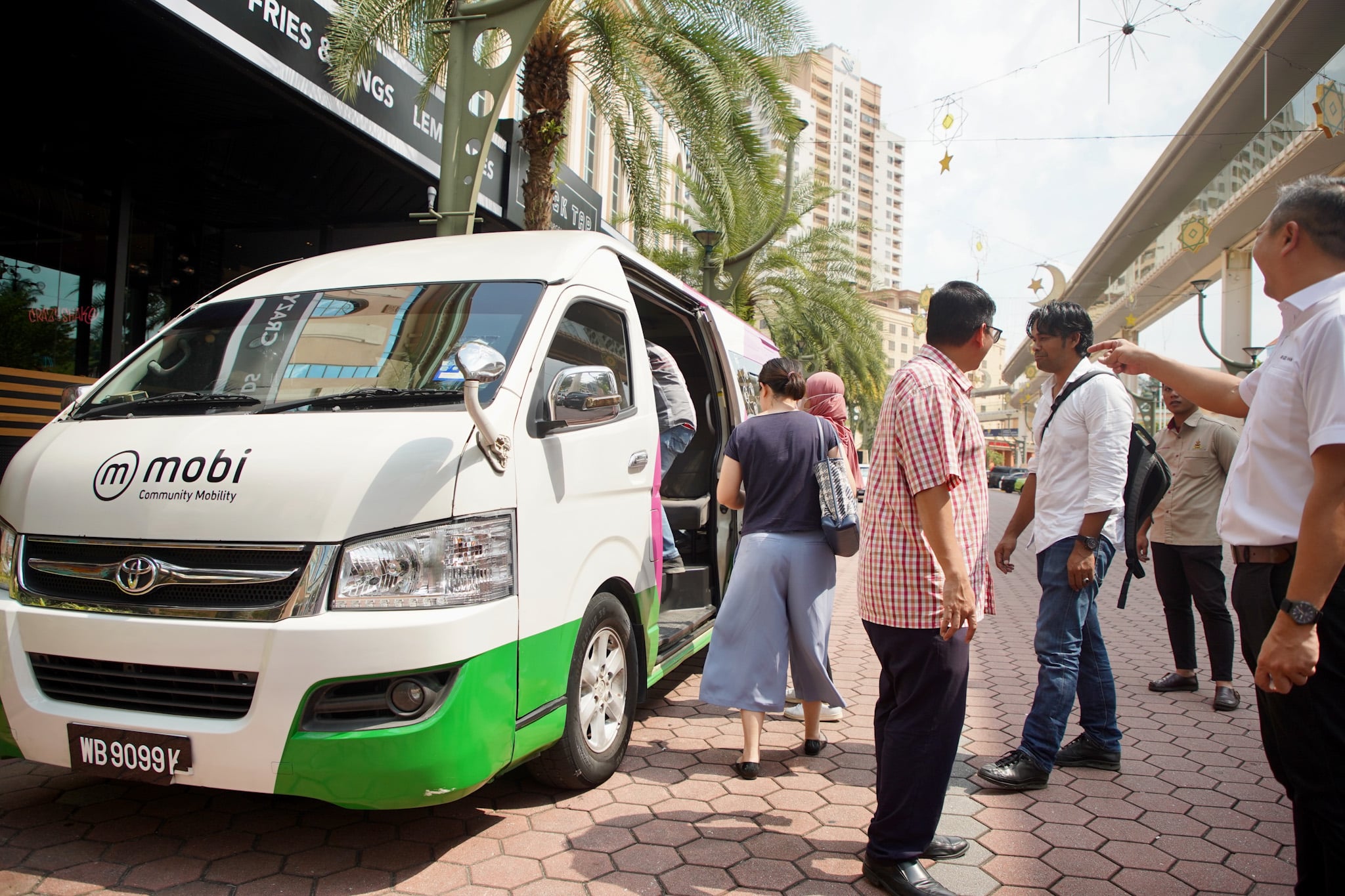 Rapid Bus Expands DRT Van Service Network At Sri Rampai LRT Station