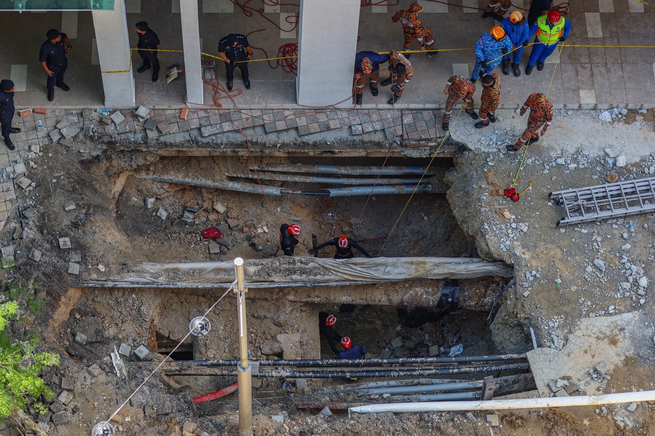 Rescuers To Use Telescopic Camera In Latest Effort To Locate Sinkhole