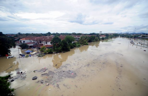 Nine bodies, believe to be flood victims, recovered in Shah Alam