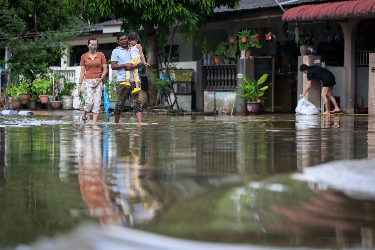 Flood evacuees rises in Melaka, drops in Kedah - Selangor Journal