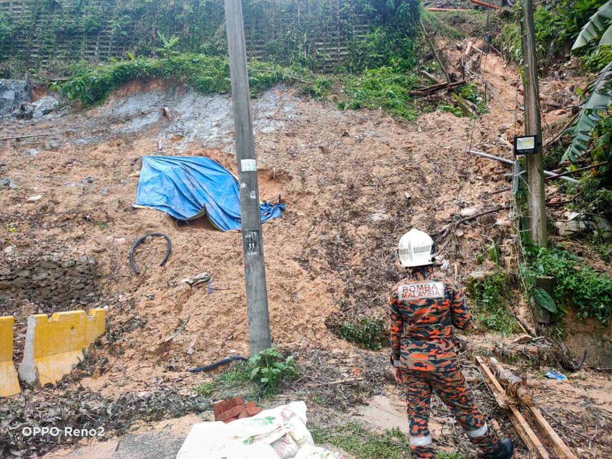 Landslide Risk For 31 Areas Nationwide Due To Northeast Monsoon ...