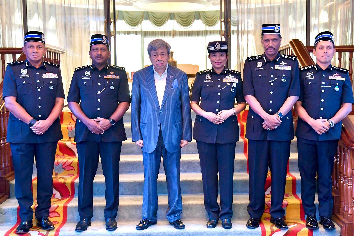 Sultan Of Selangor Meets With New Selangor Police Chief - Selangor Journal