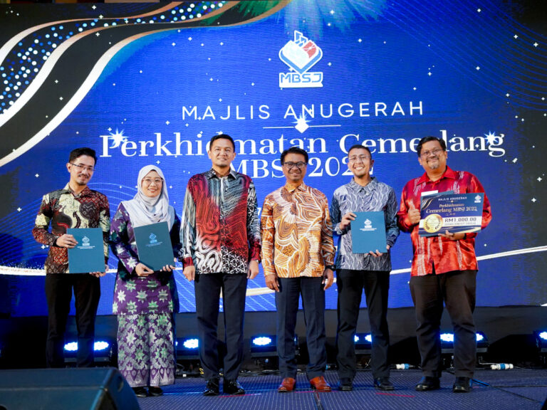 117 MBSJ staff awarded for outstanding service - Selangor Journal