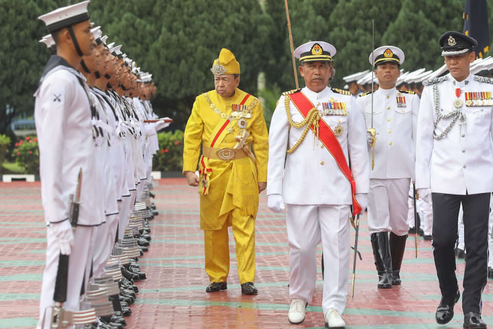 Sultan Sharafuddin Calls For Appreciation Of National Heroes ...