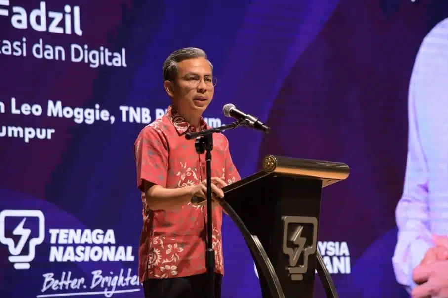 Fahmi launches RM69 Allo’s Rahmah broadband package - Selangor Journal