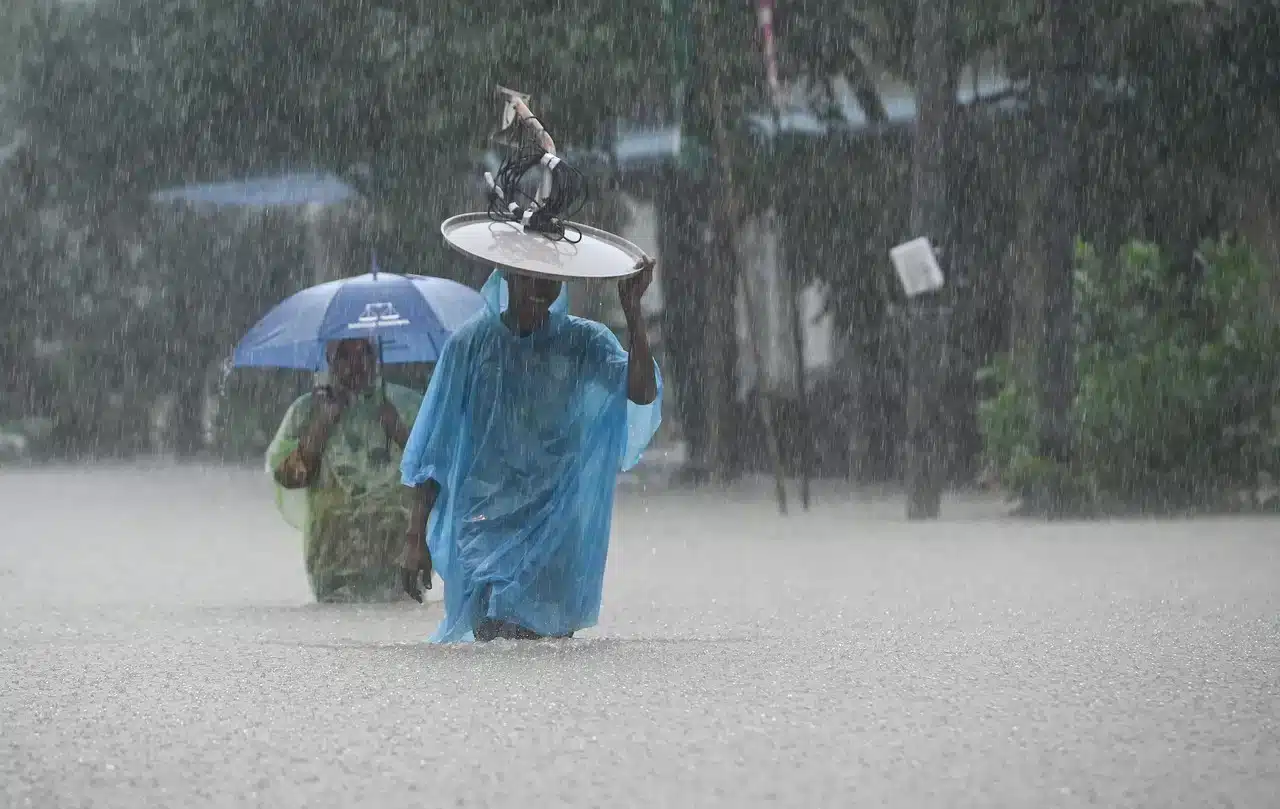 Heavy rain causes flash floods in Negeri Sembilan - Selangor Journal