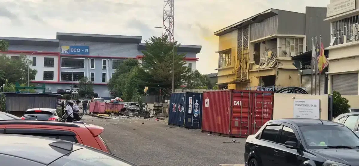 Explosion levels Klang chemical factory